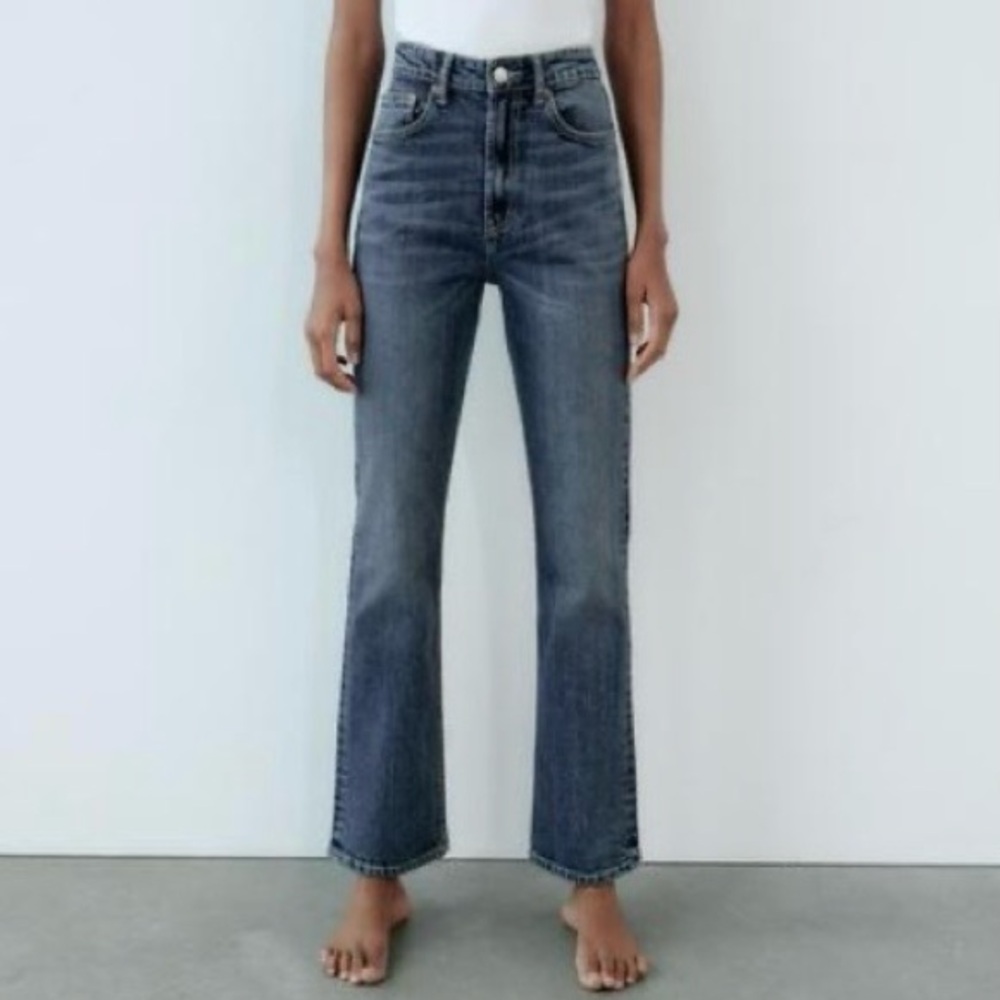 Zara Stove Pipe Jeans with High Waist Size 8 Women’s